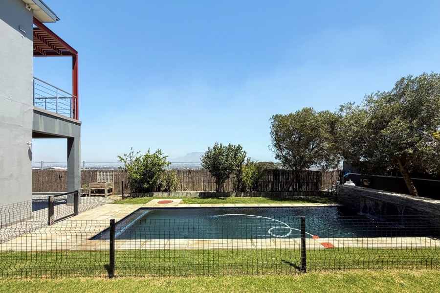 4 Bedroom Property for Sale in Baronetcy Estate Western Cape